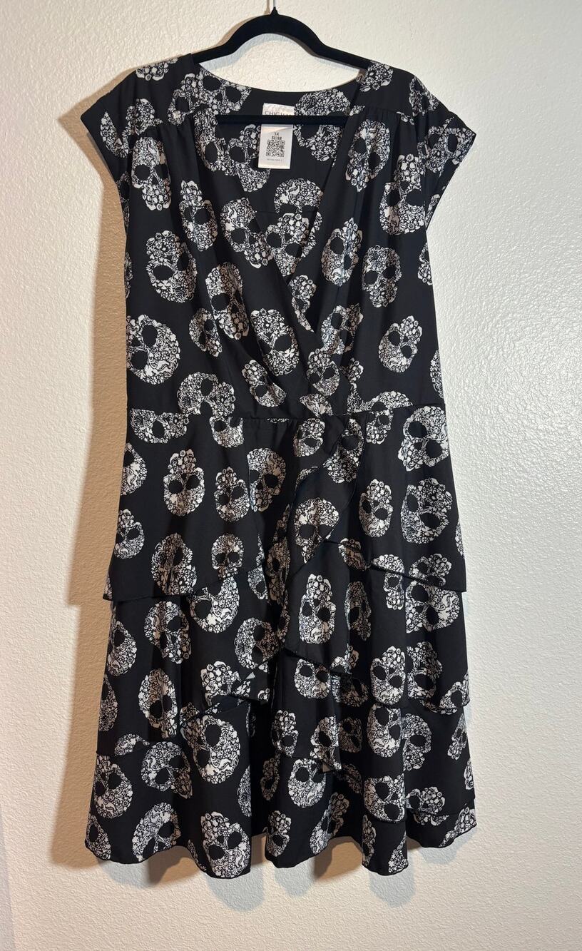 ChicStar Size 3X Sugar Skull Black White Cap Sleeve Tie Back Tiered Pin-Up Dress